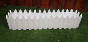 กระถางรั้วพลาสติกสีขาวหนา ทนและแข็งแรง ใช้ได้กับต้นไม้จริง และดอกไม้ประดิษฐ์