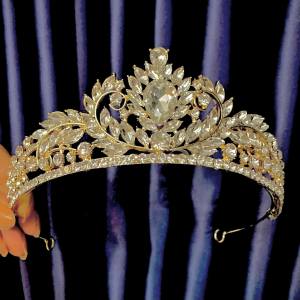 ELEGANT PAGEANT AND BRIDAL TIARA CROWNS