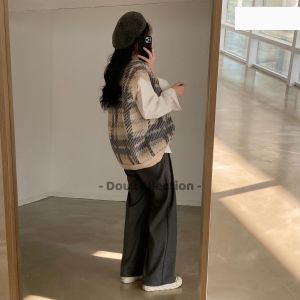 Áo Gile Họa Tiết Vintage Áo Len Không Tay Cổ V Dáng Xuông Cá Tính Thời Trang Thu Đông - Mã TA038