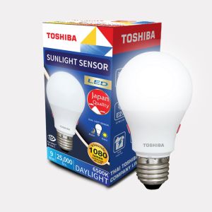 TOSHIBA หลอดไฟ LED Sunlight Sensor 9 วัตต์ เซ็นเซอร์ เปิด ปิด อัตโนมัติ สีขาว/เหลือง รับประกัน 1 ปี สะดวก ปลอดภัย