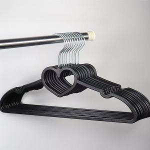 50PCS Heart Shape Non-Slip Plastic Hanger Thickened Shoulder High quality Student clothes hangers