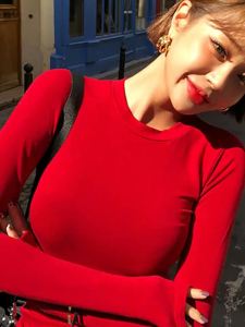 คุณภาพดี เสื้อยืดสไตล์เกาหลี เสื้อยืดสลิม 2025 เสื้อยืดเซ็กซี่ ผ้าฝ้าย แขนยาว ฤดูร้อน เสื้อผู้หญิงลำลอง เสื้อยืดผู้หญิง