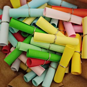 (500 pcs) Kertas Gulung 7x3cm Ring Silver 7mm / Kertas Surat / Kertas Untuk Wish / Wishes / Kocokan Arisan / Doorprise Fish Bowl/ Kertas Motivation / Mini Undangan