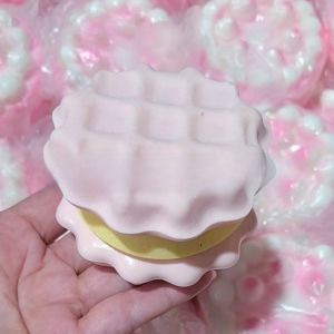 YYLINGX Simulated Cake Squeeze Toy Slow Rising Feature Stress Relief Sensory Fidget Creative Soft Simulation Biscuit for Anxiety Relief