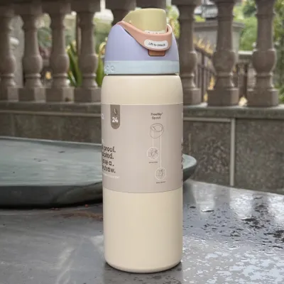 67 Styles Owala FreeSip 32oz 945ml Insulated Stainless Steel Water Bottle with Straw for Sports Travel School BPA-Free Sports Water Bottle Cinnamoroll Surfs Edge Hello Kitty Bow