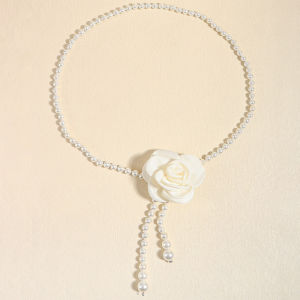 Camellia Pearl Waist Chain Pearl Belt Ins Style Necklace Adjustable for Ladies Chain Belt Body Jewelry for Special Occasions and Daily Wear Suitable