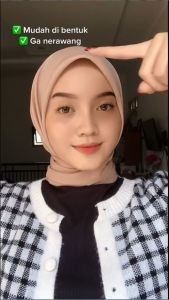 PARIS PREMIUM Hijab Jilbab Segiempat ANTI LETOY (GRATIS Pouch++)