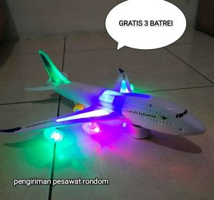AIR PLANE 747 BUMB AND GO MAINAN PESAWAT TERBANG BUNYI DAN NYALA ADA LAMPU DI BADAN DAN SAYAP