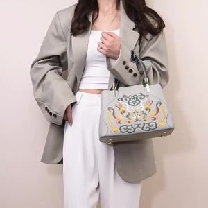 Túi cưới thêu họa tiết phong cách Trung Hoa mang ý nghĩa hỷ sự dành cho cô dâu thời trang sang trọng túi xách tay cho mẹ chồng dung tích lớn túi cao cấp.