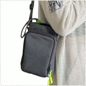 กระเป๋าใส่โทรศัพท์มือถือ โครงสร้างกะทัดรัด ซิปคู่ กระเป๋ากีฬา การเดินทางพักผ่อน สายสะพายไหล่ปรับได้