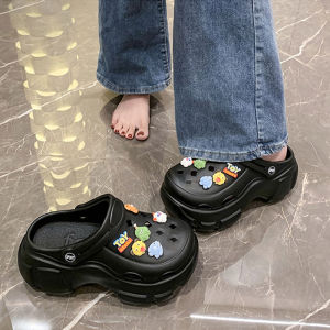 QZshop ส่งไว รองเท้าหัวโตแบบสวม สีสวยน่าตำ งานดีสุดเก๋ สวมใส่สบายเท้า มีให้เลือกสามสีสุดปัง พื้นนิ่มมาก ดูแลรักษาง่าย ฟรีตัวติดสุดเก๋ งานดีน่าโดนแบบนี้ ห้ามพลาดเด้อ