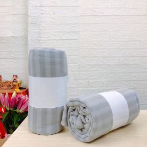 Bộ Chăn Gối Văn Phòng 2in1 Họa Tiết Hình Thú Đáng Yêu Chăn Gối Giữ Ấm Thiết Kế Luồn Tay Dùng Làm Gối Tựa Lưng Êm Ái