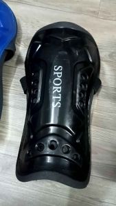 Dụng cụ bảo vệ ống chân Sport có dây đeo