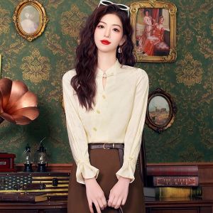 Ammin เสื้อผ้าไหมแขนยาวกบนิสัยใจคอ2024 R สำหรับผู้หญิงแฟชั่นสไตล์จีนเสื้อแจ็คการ์ดแขนทรงระฆังชุดลำลองให้สัมผัสที่สง่างามเสื้อผ้าชีฟองแจ็คการ์ด