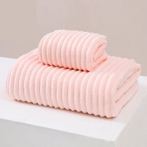 Khăn Tắm Microfiber Vân Sóng 3D Cao Cấp – Khô Nhanh Sạch Sẽ Dễ Bảo Quản