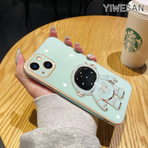 YIWESAN Casing Ponsel untuk iPhone 14 Pro Max 14 Plus 13 Pro Max 13 Mini 12 Pro Max 12 Mini 11 Pro Max Case lembut astronot lipat dudukan Casing ponsel HP lensa penuh pelindung silikon Softcase pelindung kreatif Kesing
