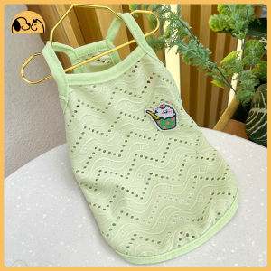 KP ฤดูใบไม้ผลิและฤดูร้อนลูกสุนัขเสื้อผ้าที่เรียบง่ายยกทรงบางระบายอากาศขนาดกลางและขนาดเล็กสุนัขสองฟุตสัตว์เลี้ยงแมว