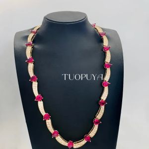 Literary and Retro Literary and Artistic Elegance Niche Design Inlaid with Shiny Rhinestones High-end Heavy Industry Necklace