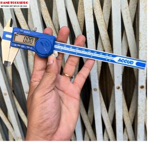 Thước kẹp điện tử INOX 0-150mm/0-6 inch ACCUD 111-006-12