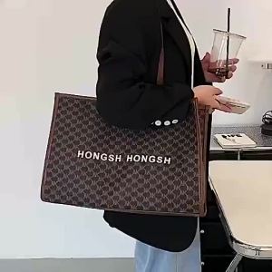 Large Capacity Bag Womens New Versatile Shoulder Bag High end Handheld Commuting Tote Bag B0330