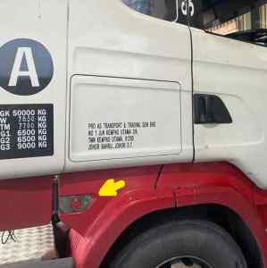 Side Wing Chrome Badge For Scania 4 P G R 6 Series Truck 2pc Griffin Steel Plate Truck Lorry / 斯堪尼亚 侧翼镀铬徽章 SCANIA 4 P G R 6 系列卡车 不锈钢
