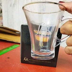 แก้วกาแฟขนาดพอดีคำ