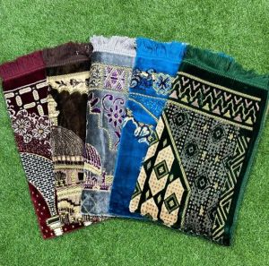 Sajadah Tebal Kubah Scuba Polos Warna Dilapisi Busa Serat Turki Ukuran Jumbo dan Midi Memiliki Anti Slip Bisa Sablon Nama