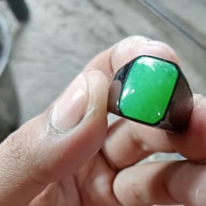 CINCIN BATU GIOK TAMPUT