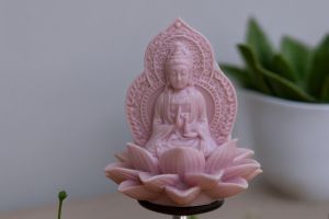 Tượng phật quan âm bồ tát hai mặt (-Nhiều màu sắc). Trang trí trên ô tô tiểu cảnh bonsai ghép lũa để bàn trà phòng khách bàn làm việc thờ thần tài…