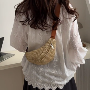 Multipurpose Woven Straw Waist Pouch for Women Beach Crossbody Chest Bag Zippered Fanny Pack for Outing and Vacation