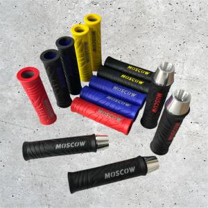 SEPAKET HANDGRIP THE STORM ORIGINAL MOSCOW 1 SET KANAN KIRI KARET RUBBER LEMBUT TEBAL HANDFAT HANFAT SARUNG GAS MOTOR SARUNG TANGAN PEGANGAN GAS PLUS JALU STANG MOTOR MODEL PCX CHROME JALU STANG PCX UNIVERSAL COCOK UNTUK SEMUA MOTOR HAND GRIP KANAN KIRI