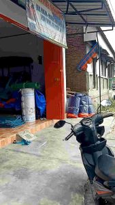 terpal terpaulin ukuran 5x6m bahan semi karet.