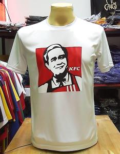 A024 เสื้อยืดคอกลม สกรีน ลายลุงเคเอฟซี หน้าหลัง สีสดคมชัด สง่างาม มี3สี ขาว ดำ เหลือง มี5ขนาด S M L XL 2XL สต็อกพร้อมส่ง