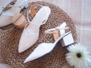 [ส่งเร็วพิเศษ!] (🇹🇭พร้อมส่ง)มีเก็บเงินปลายทาง👠รองเท้าหัวแหลม ส้นสูง ทรงรัดข้อเท้า พื้นรองฟองน้ำใส่นิ่มสบายค่ะ