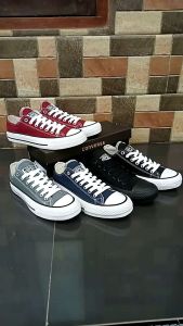 Sepatu Pria Desain Modern: Sneakers & Berbau Kanvas