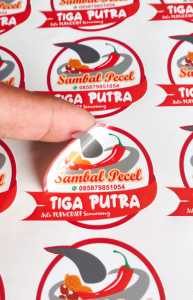 cetak stiker label produk waterproof (anti air) 1hari jadi A3+