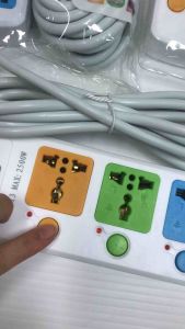 ปลั๊กไฟ 2ขา 3ตา 3ช่อง สายยาว 3 /5 /8เมตร รุ่น LH813