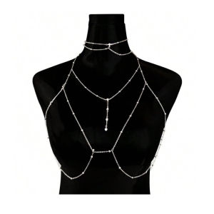 Diamond-Encrusted Neck Choker Trendy and Bold for Edgy Fashion Statements
