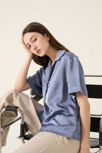 AIMMIES LUXE - Silky Blouse เสื้อซาติน ผ้านุ่มลื่นทรงOversized สี Marine