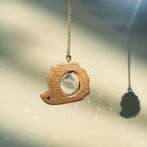 HPVDBP Wooden Sunlight Catcher Wind Chime Glass Spinner Hanging Sun Catcher Bird Creative Sunlight Reflected Rainbow Maker Home Decorations