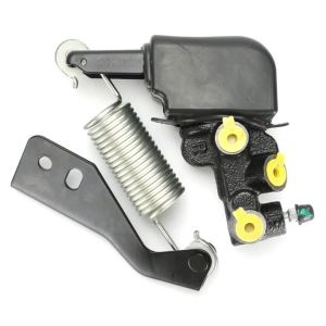 46400-VK000 New For Nissan Frontier 2.4L 3.3L Navara (D22) 2.5 TD Brake Load Sensing Valve 46400-VK90A 46400-3S210 Replacement