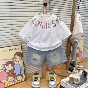 Baju Kanak Kanak Lelaki Set Model Terkini Tshirt Corak Percikan Cat Huruf Kapas Bernafas Longgar Seluar Jeans Lusuh Gaya Korea Daily Wear Musim Panas Untuk Keluar Harian