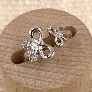 [Harper Lily | Adjustable Ring] Ribbon Ring Platinum Plated with Zircon Simple Sweet Elegant  Ladies Women Christmas Present  Gift Party