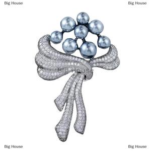 [COD] Big House Exquisite Pearl Bouquet Brooches For Women Girls Elegant Versatile Flower Pins Versatile Shiny Corsage Clothing Accessories Gifts