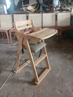 Ghế ăn bột cho em bé 48 X 50 X 82 cm gỗ cao su đẹp bền châc chắnchịu nước không thấm bề mặt đã qua xử lý bền hơn gỗ thông và MDF. cps dây dai nịt giữ an toàn cho bé.