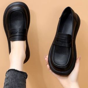 Soft-Soled Slip-On Loafers Shallow Comfortable Shoes 2025 Spring-Summer New Versatile Commuter Leather Shoes Mom Shoes