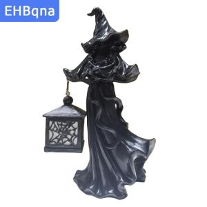 [COD] EHBqna SPORTS รูปปั้นแม่มดตกแต่งฮาโลวีนพร้อมโคมไฟรูปปั้นผีเรซินนรกตุ๊กตาแม่มดวินเทจที่ไร้ใบหน้าน่ากลัว