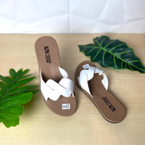 THREELOOK Official - Sandal Kulit Wanita Flat Non Slip - Erika