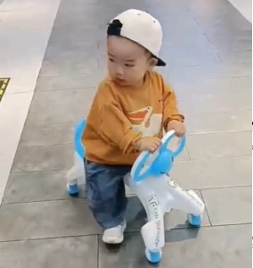 360 Freedom Walking Ride On Toy - From Baby Walker to Toddler Ride On for Ages 9 Months to 3 Years Old