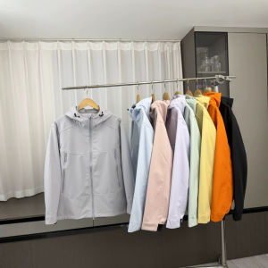Multi-color Soft Shell Couple Autumn Outdoor Windproof and Waterproof Three-dimensional Tailoring Function Hooded Jacket Jacket